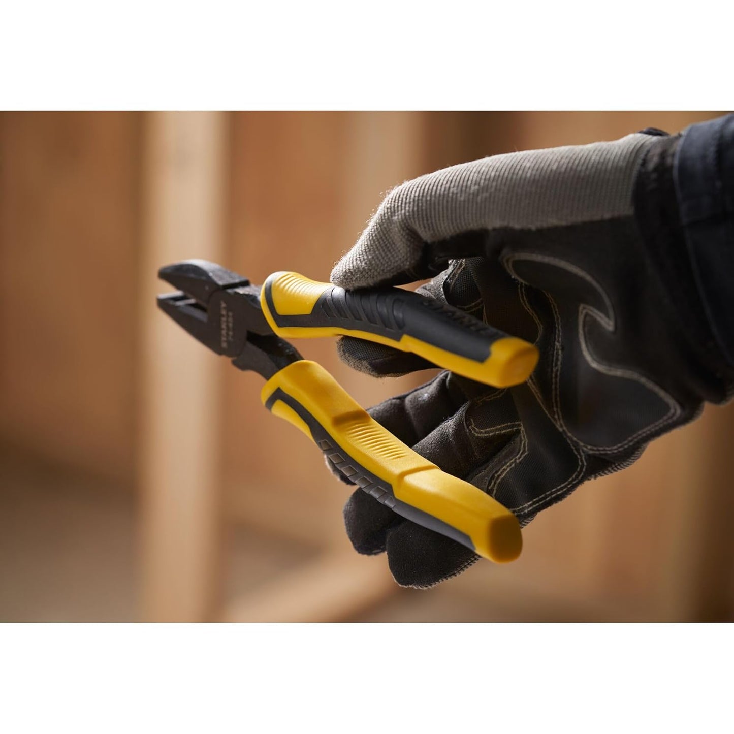 STANLEY STHT0-74454 Combination Plier, 180 mm