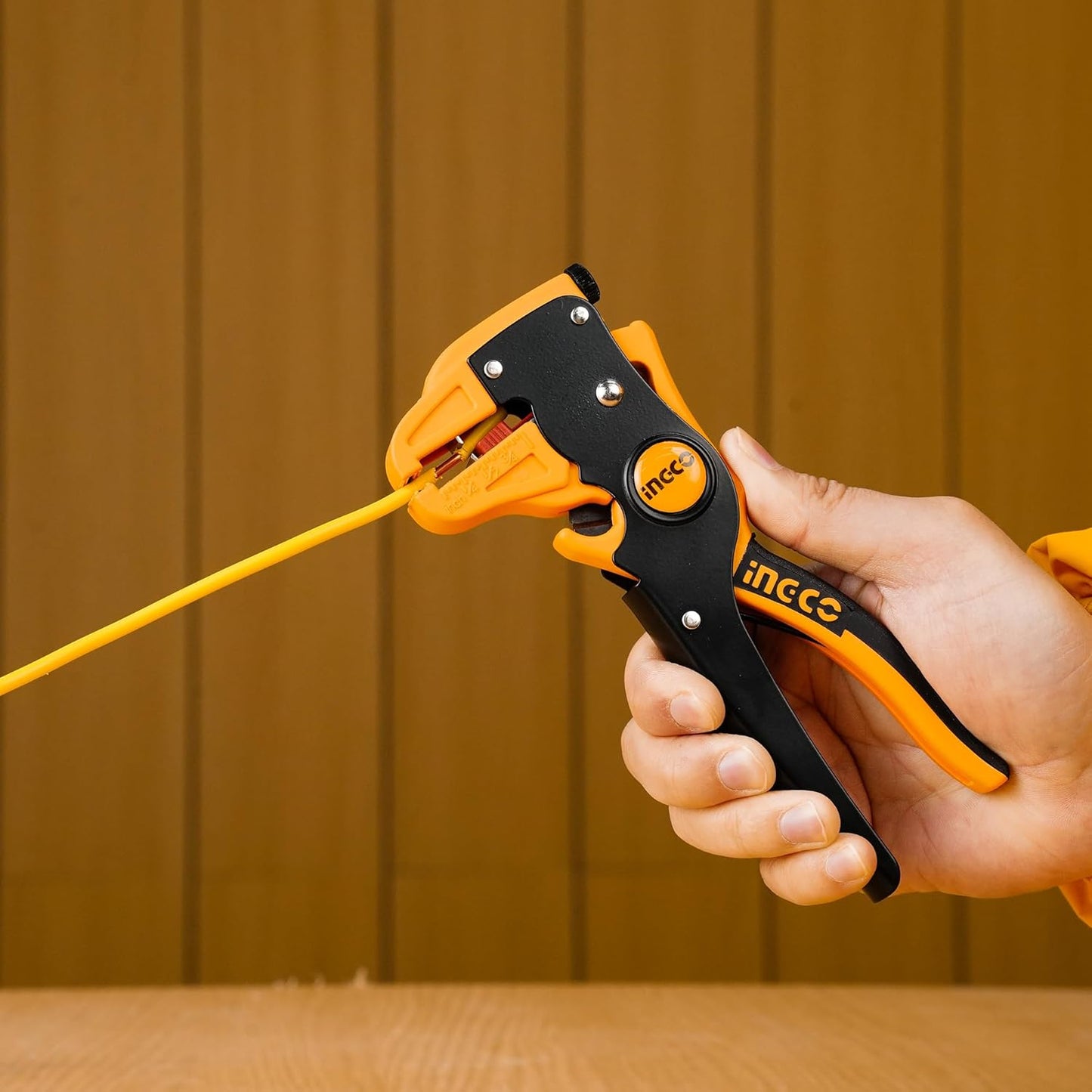 INGCO Wire Stripper, 2 in 1 Cable Wire Stripper with Cutter, 0.5mm~6mm Stripper diameter Wire Stripping Tool for Flat Ribbon Cable Wire Electrical Automotive Repair