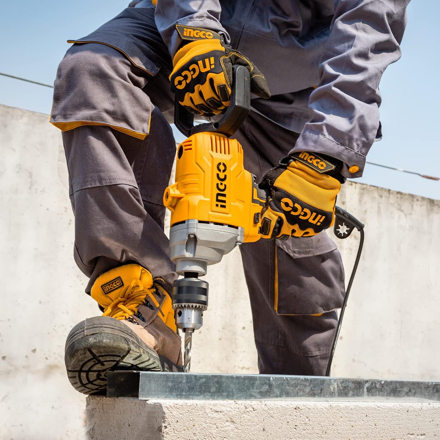 INGCO 1100W Electric Handheld Concrete Cement Mixer, 16MM Heavy-Duty Keyed Chuck | D Handle | Self-Lock | Froward/Reverse Concrete Mixing Drill Machine Suitable for Mixing Cement, Mortar, Paint