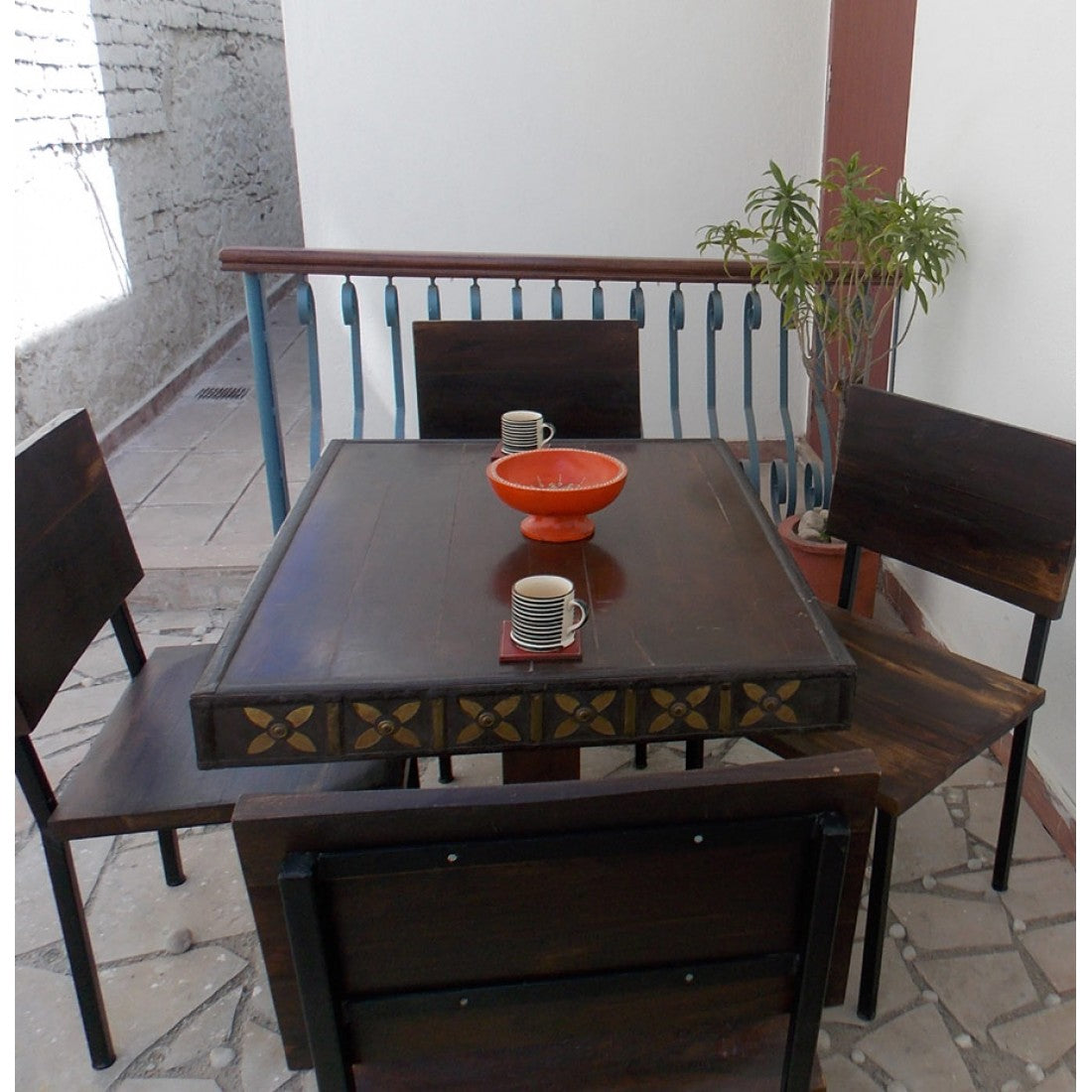 Cart Inspired Dining Set For 4