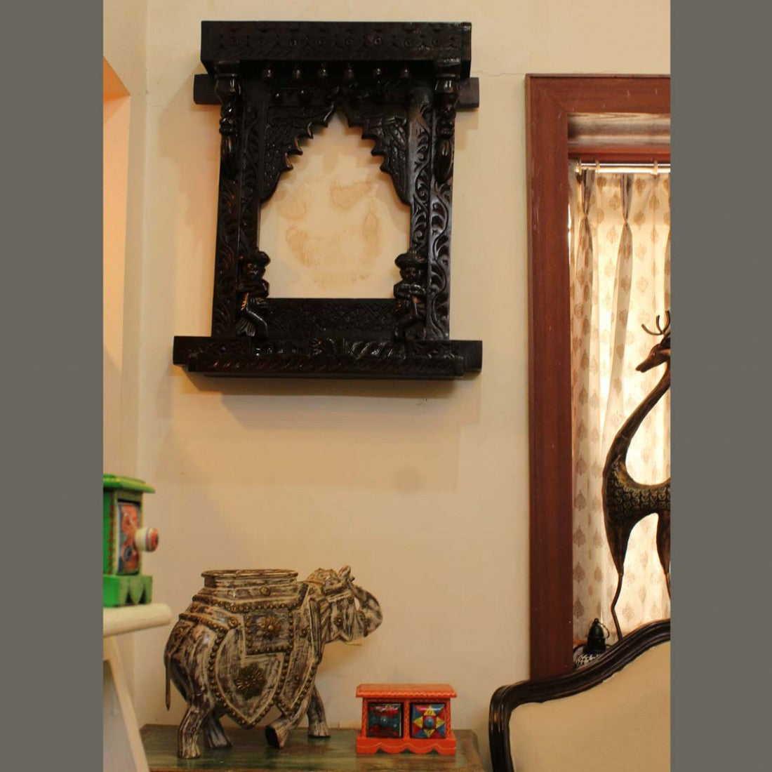 Chowkidar-Putli Jharokha Ht. 29 Inches