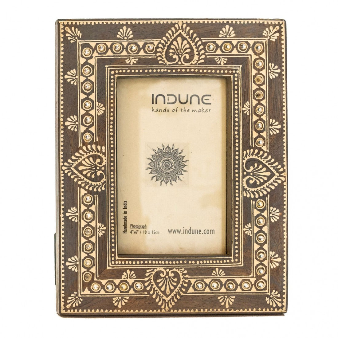 Distressed Grey Wood Photo Frame With Embossed White Coneart And Beads