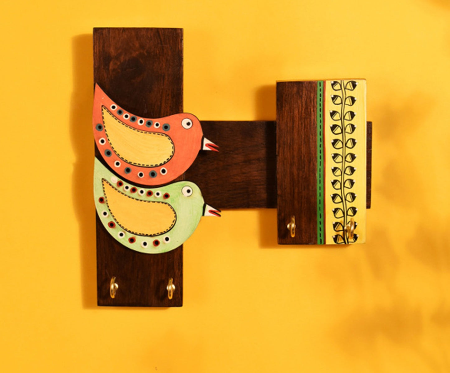 Udaipur Handicrafts Wood  Multicolor Handcrafted Tribal Art Bird Theme Key Holder