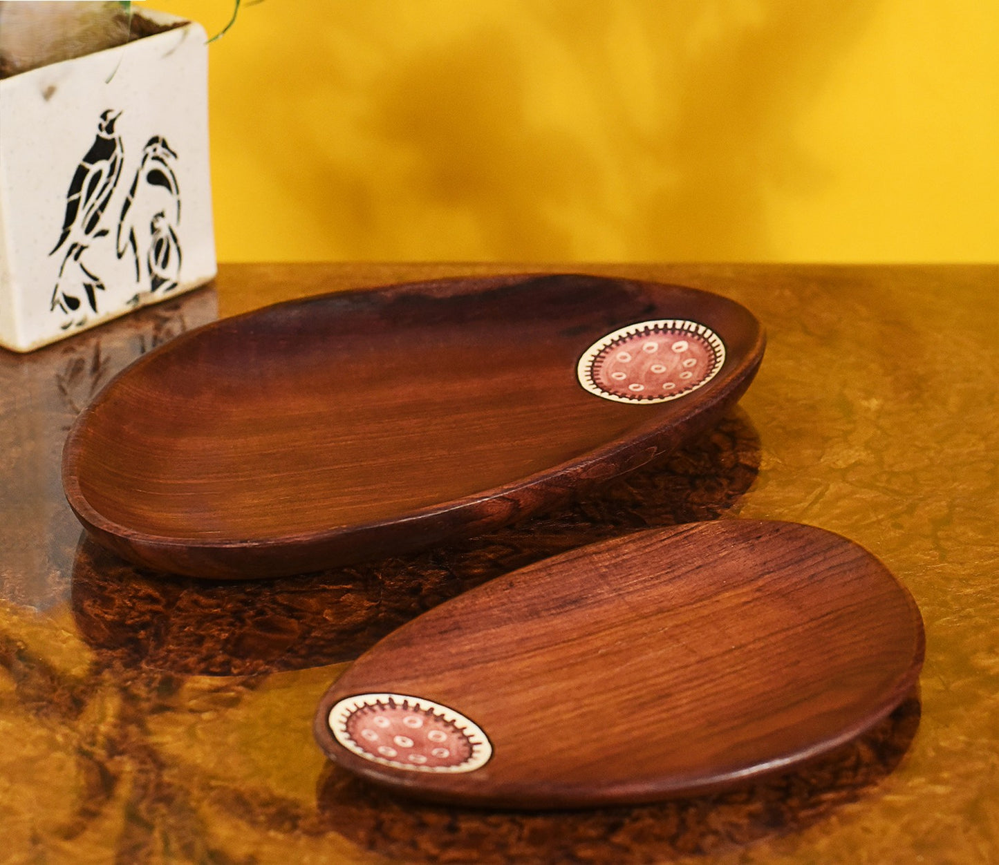 Udaipur Handicrafts Tribal Art Wooden Platter Oval Shape Set of 2