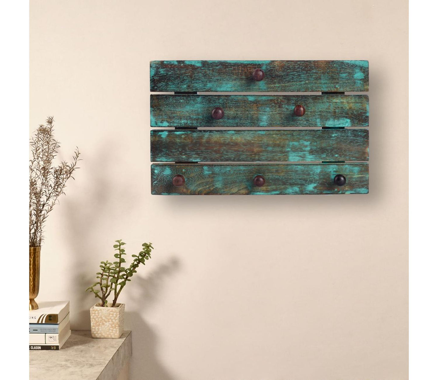 Udaipur Handicrafts Antique Finish Mango Wood 6 Hooks Key Holder