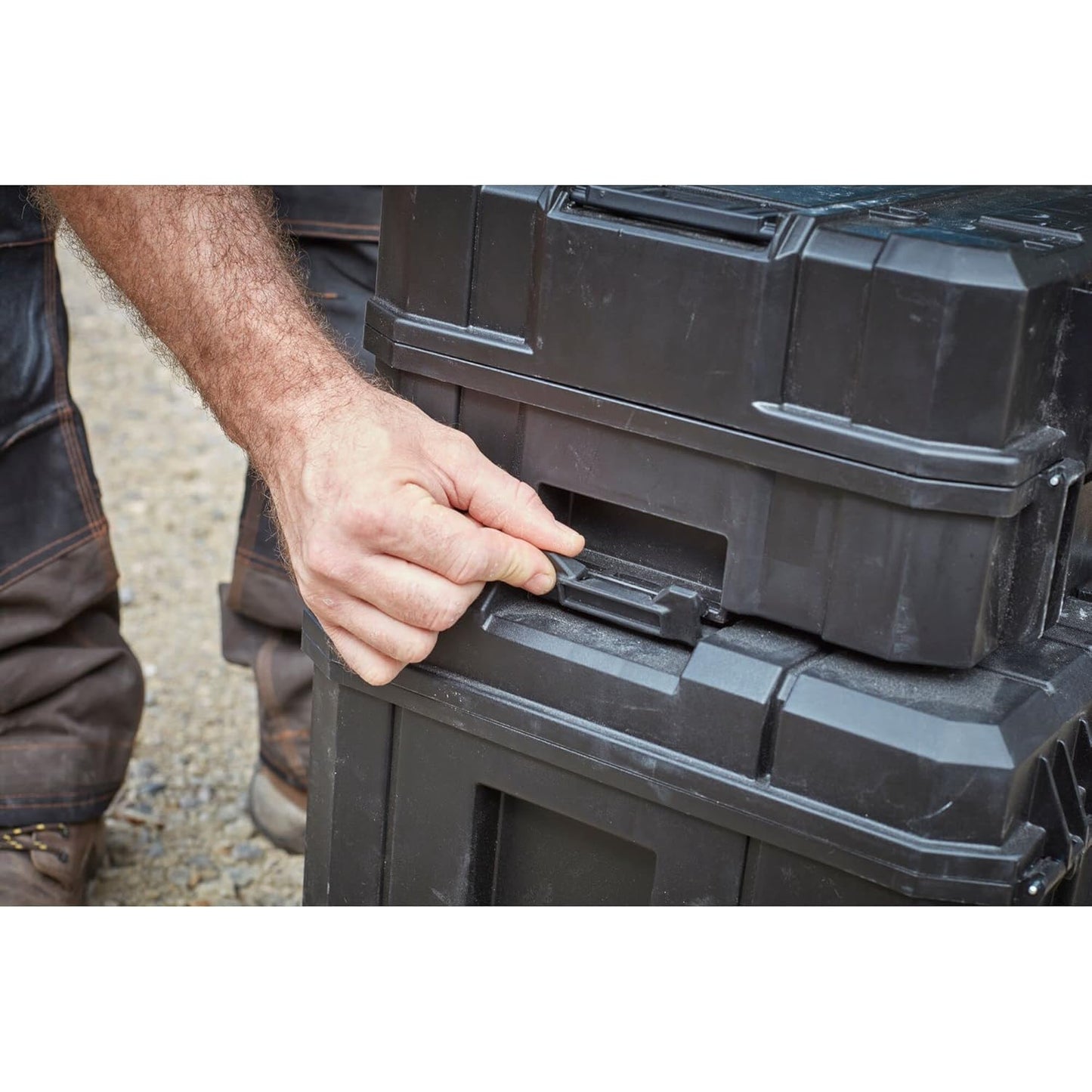 STANLEY FATMAX FMST1-75753 PRO-STACK™ Mobile Storage Box, 50 Kg Weight Capacity, Anti-Rust Metal Latches & Hinges, 7'' Durable Wheels,Telescopic Handle, Padlock Eye For Security, 100x51.2x43.5 cm