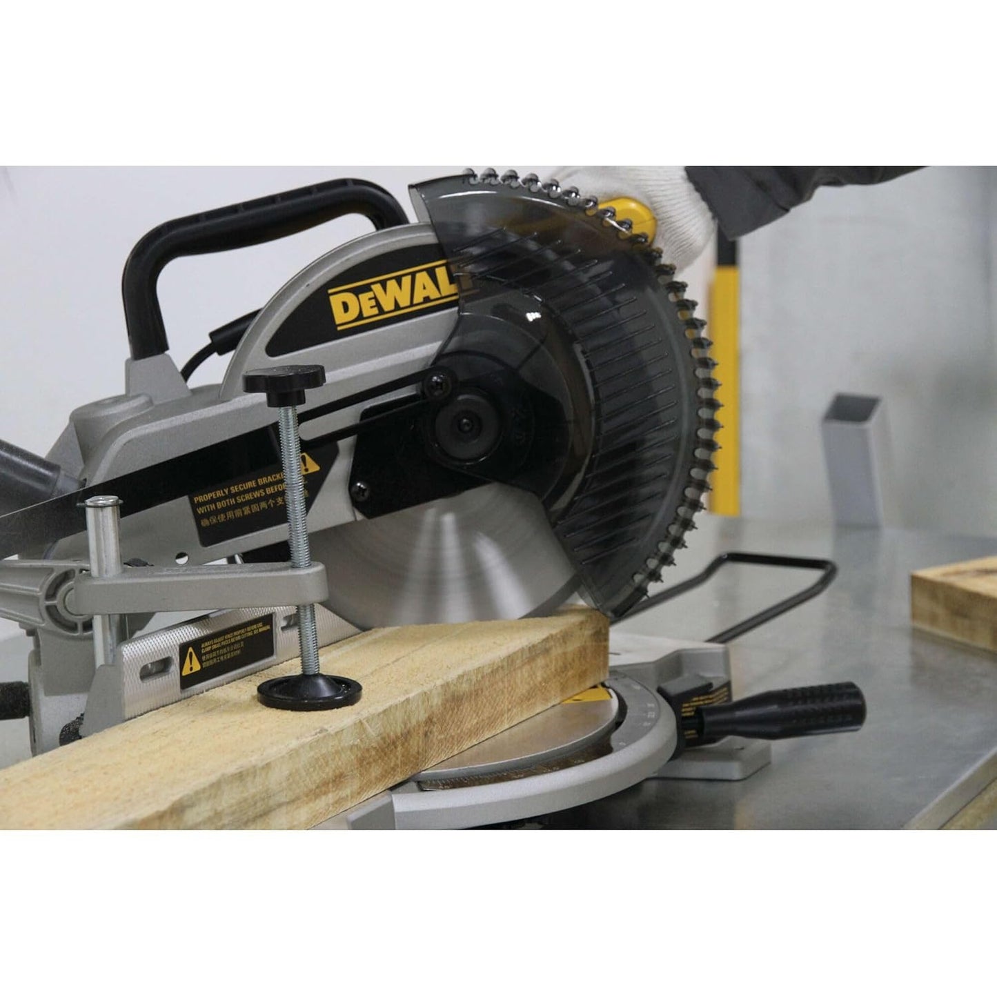 DEWALT DW714-IN 10"(254 mm) Corded Compound Mitre Saw With 80T TCT Alu. Blade, 1650W Univ. Motor, 4600 RPM, Max. Cross-cut Capacity 90 Deg.: 130 mm, Ideal For Cutting Wood & Tiles, Horizontal D-Handle