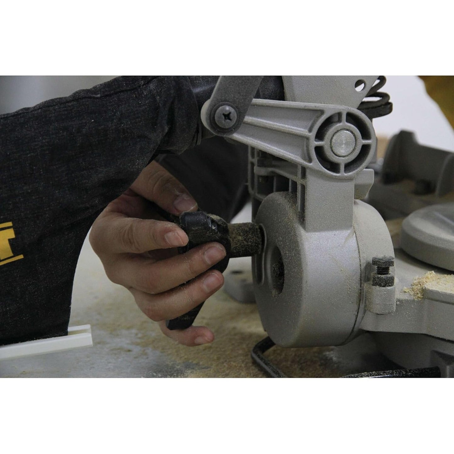 DEWALT DW714-IN 10"(254 mm) Corded Compound Mitre Saw With 80T TCT Alu. Blade, 1650W Univ. Motor, 4600 RPM, Max. Cross-cut Capacity 90 Deg.: 130 mm, Ideal For Cutting Wood & Tiles, Horizontal D-Handle