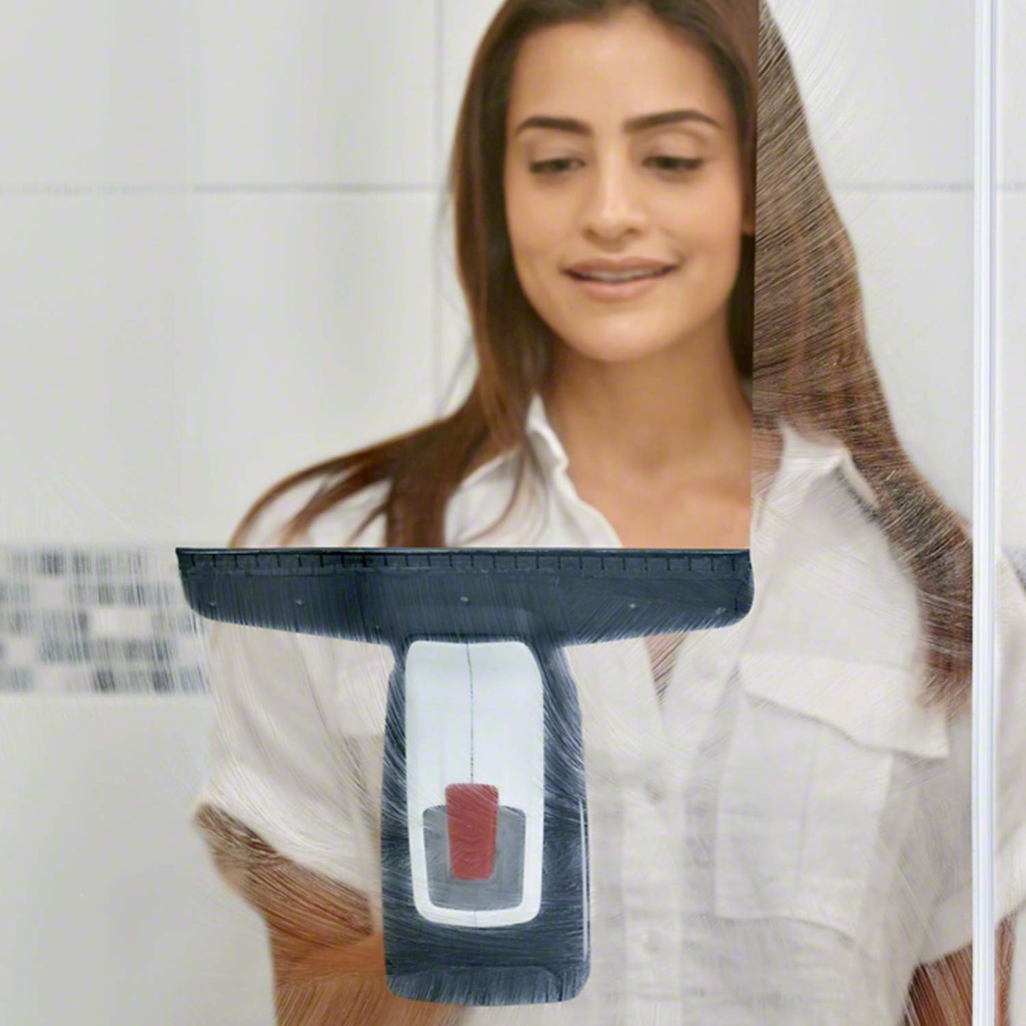 Bosch Cordless Surface Cleaner, GlassVAC Solo Plus, Automotive Rubber Coating Technology, 30 min Runtime, Compact and Easy Handling, 3.6V Integrated Battery, Clean upto 35 windows