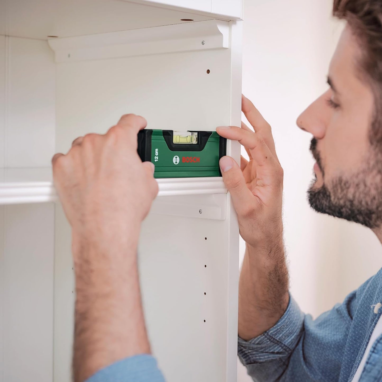 BOSCH Spirit Level 12cm | Compact & Portable | High-Precision Bubble for Accurate Readings | Durable Aluminum Construction | Ergonomic Design for Comfortable Grip | Ideal for Small-Scale Projects