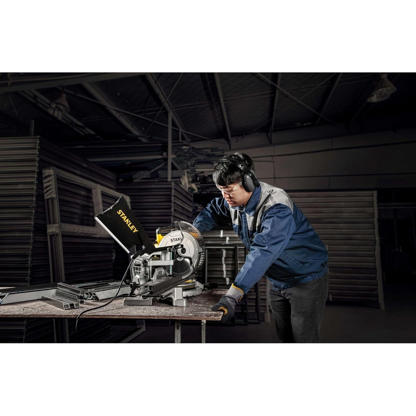STANLEY SM16-IN 1650W 10" Compound Mitre Saw, 4800 RPM, Compact Size and Lightweight 254mm Blade Diameter+ 1 Year Warranty, (Yellow and Black)