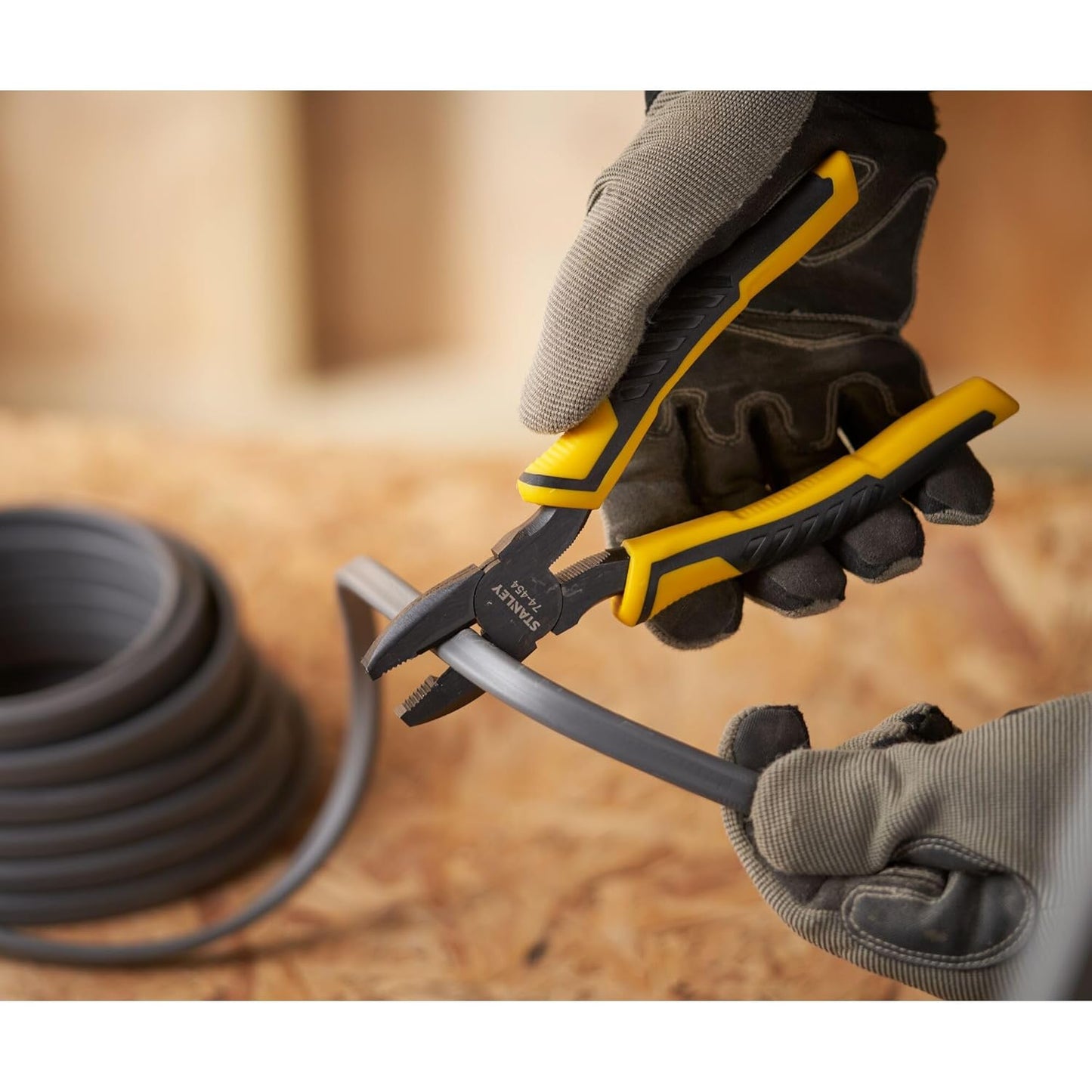 STANLEY STHT0-74454 Combination Plier, 180 mm