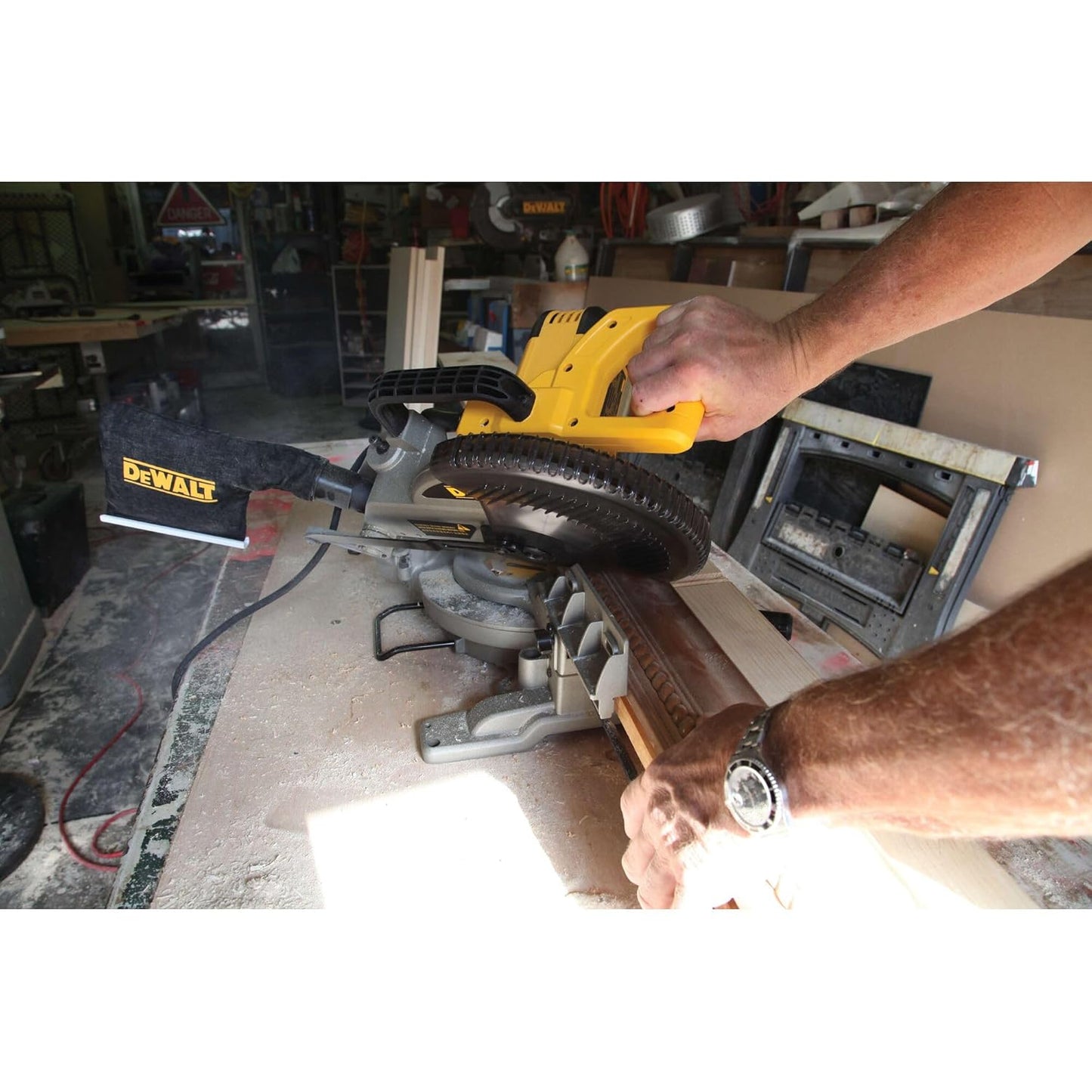 DEWALT DW714-IN 10"(254 mm) Corded Compound Mitre Saw With 80T TCT Alu. Blade, 1650W Univ. Motor, 4600 RPM, Max. Cross-cut Capacity 90 Deg.: 130 mm, Ideal For Cutting Wood & Tiles, Horizontal D-Handle