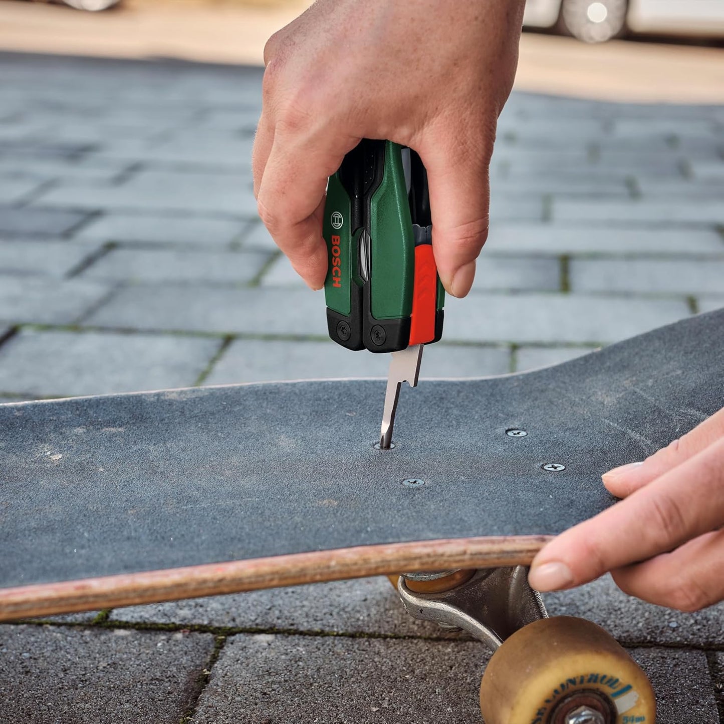 BOSCH 13-in-1 Multitool | All-in-One Versatility for Cutting, Screwing, Opening & Gripping | Durable Premium-Grade Construction for Heavy-Duty Use | Ergonomic, Non-Slip Grip for Comfort & Control