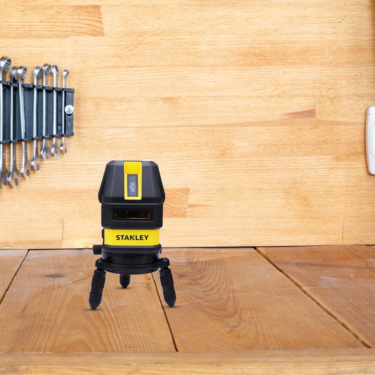 STANLEY STHT77514-1 Plastic Multiline Laser with 2*AA Batteries for Home, DIY & Professional Use, 1 Year Warranty, YELLOW & BLACK