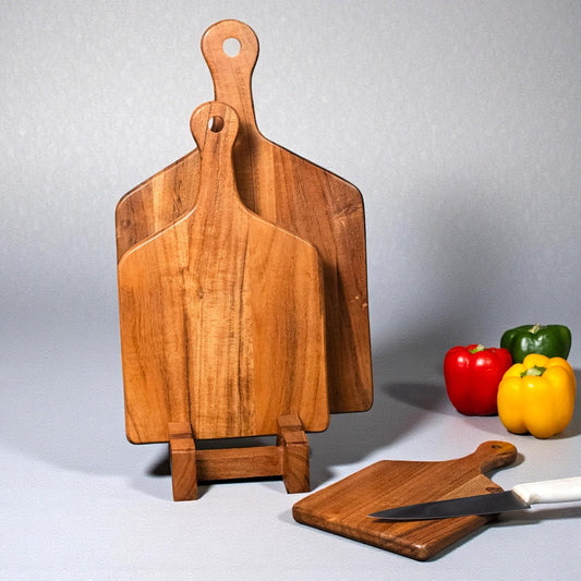 Udaipur Handicrafts Wooden Chopping Board Set of 3 with Stand – Acacia & Mango Wood Cutting Boards in Multiple Sizes – Durable, Stylish & Compact for Kitchen Prep, Serving & Storage