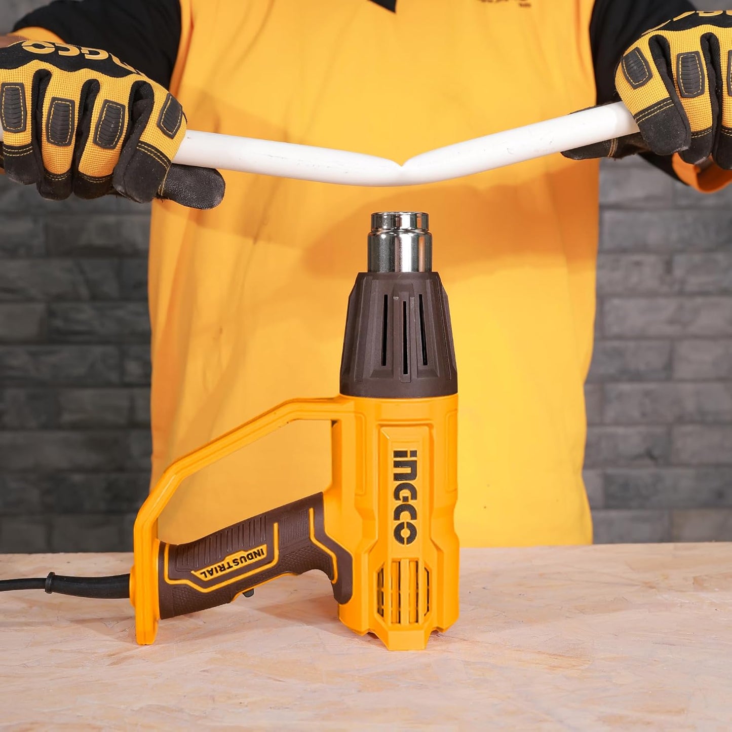INGCO Heat Gun, 2000W Heavy Duty Hot Air Gun Heat Gun with Overload Protection for Crafts, Shrinking PVC, Stripping Paint (4 Nozzles)