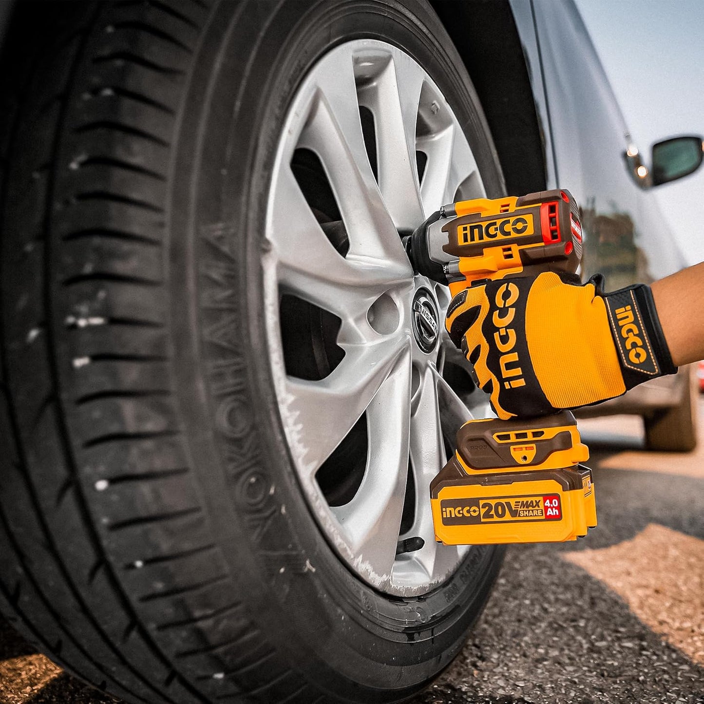 Ingco Brushless Impact Wrench, Nut-Busting Torque 650Nm, 20V Cordless 1/2 Inch Battery Impact Gun, 2200RPM with 2 PCS 4.0 Ah Battery Packs and Fast Charger