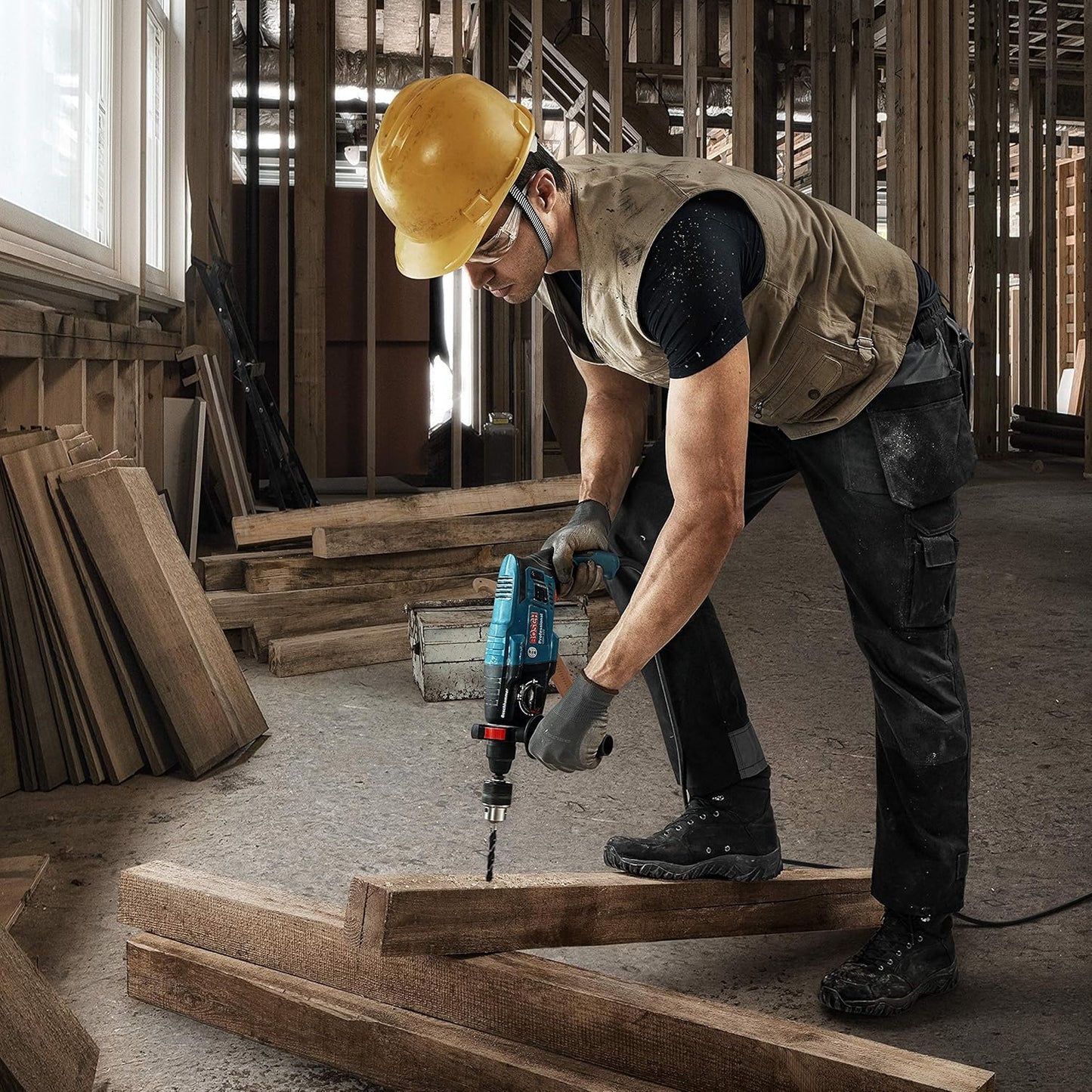 BOSCH GBH 220 Corded Electric Rotary Hammer with SDS Plus, 720 W, 2 J, 2.3 Kg, 3 Modes, For Concrete, Metal & Wood + Carrying case, , 1 Year Warranty from BOSCH, Blue