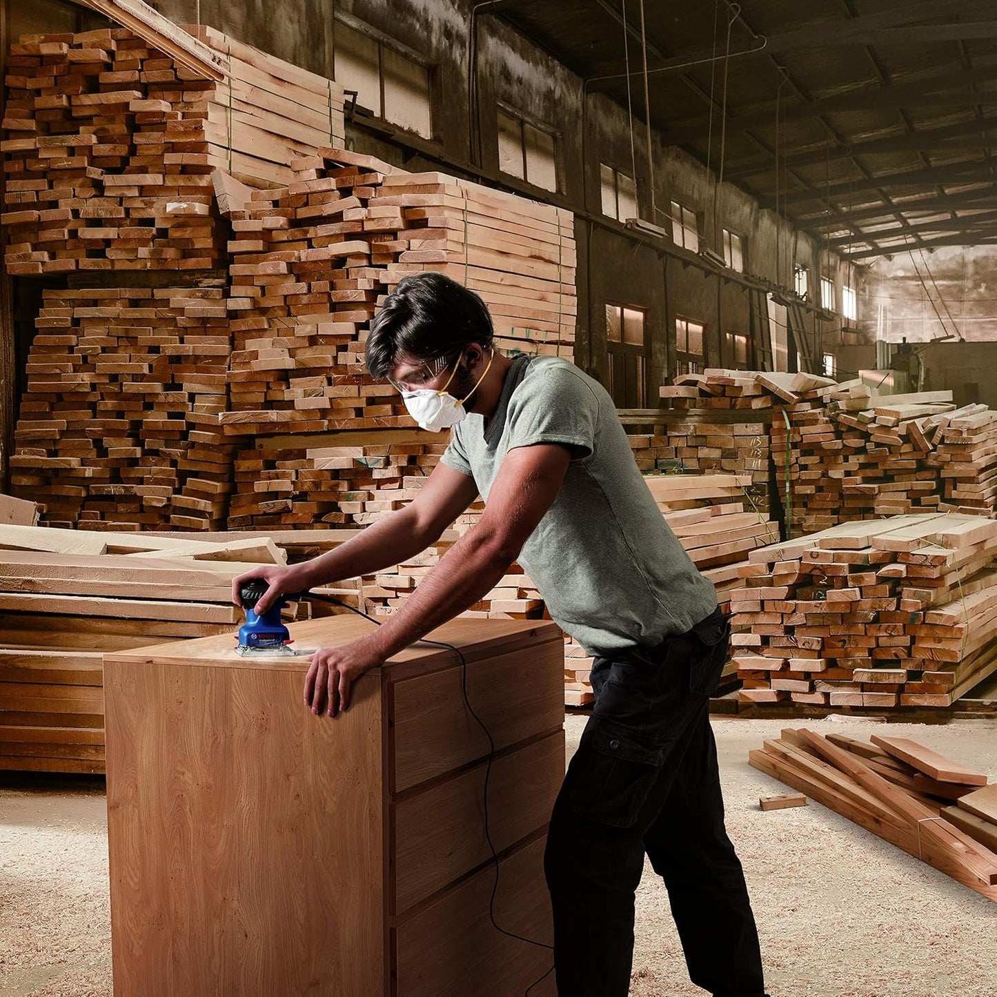 Bosch GSS 140 Electric Orbital Sander, 220W, 14,000 rpm, 28,000 opm, Oscillating Dia. 1.5 mm, 101 x 112 mm Sanding Plate, Multi Grip, Low Vibration, 1.2 Kg + 3 Bosch sanding sheets, 1 Year Warranty