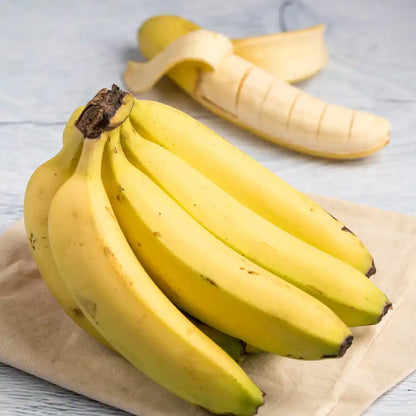 Premium Fresh Banana Robusta (Pack of 4 Pcs) – Naturally Sweet, Nutrient-Rich, and All-Natural Fresh Fruit