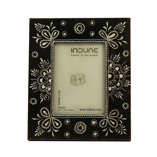 Traditional Wooden Photo Frame - Hand Painted 5 X 7 Inches