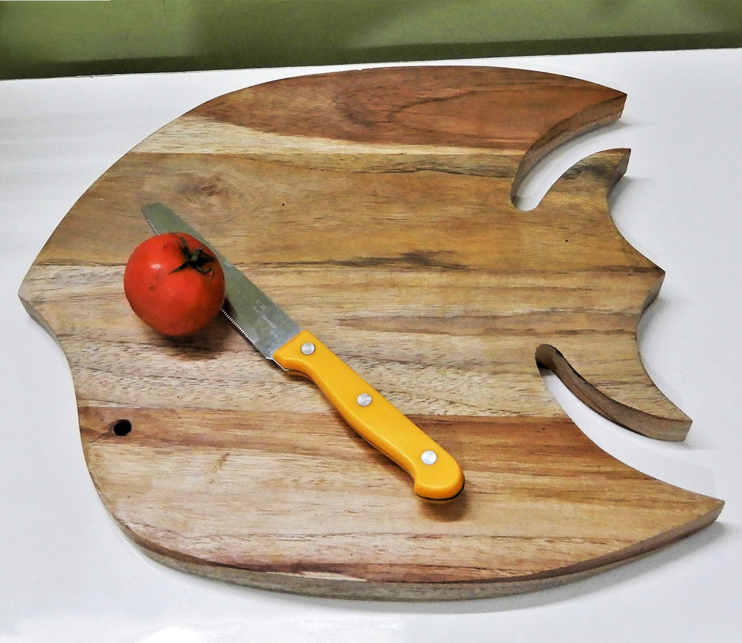 Udaipur Handicrafts Wood Brown Color Fish Shape Chopping Board